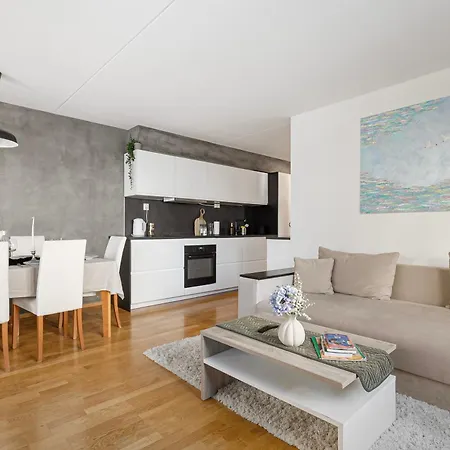 Modern And Stylish In 아파트 *